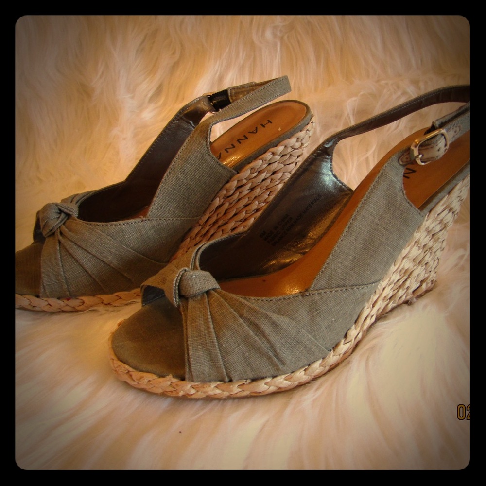 Hannah Wedge Peep-toe Shoes open toe Size 6 Great